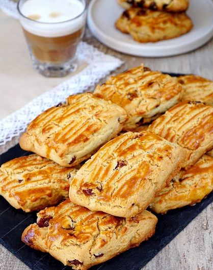 Üzümlü Kek