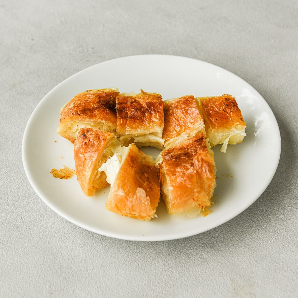 Peynirli Kol Böreği Porsiyon